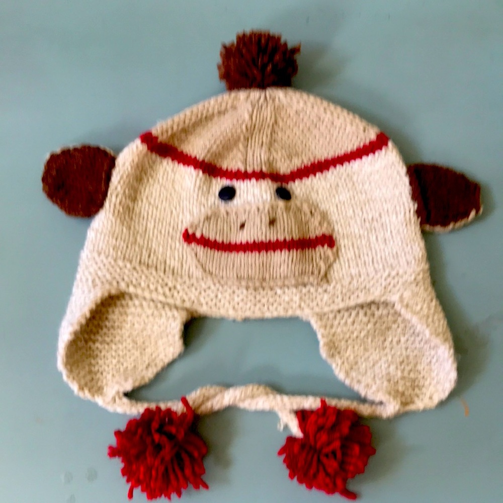 Adult “monkey” hat. Covers ears & ties. Beige, burgany,& brown. In great knit⛄️